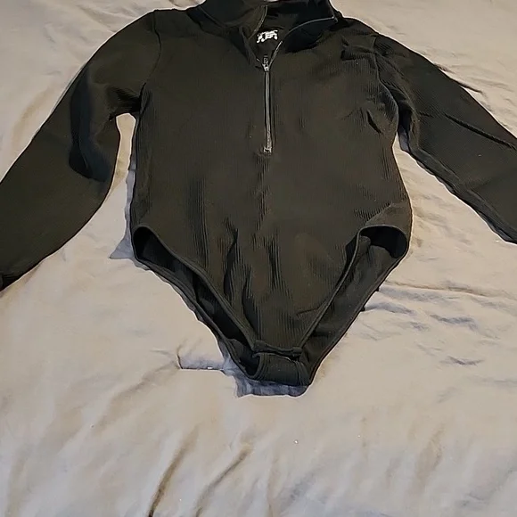 OQQ 2 pk bodysuit NEW - Picture 3 of 14